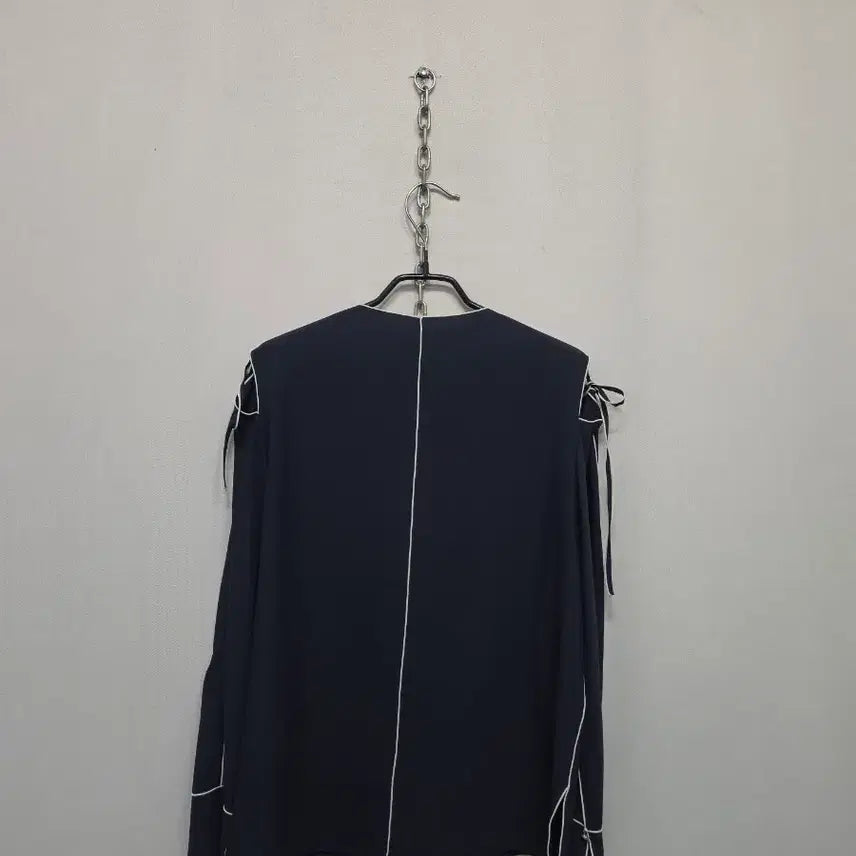[SOLD OUT] 한섬시스템 배색 라인 블라우스