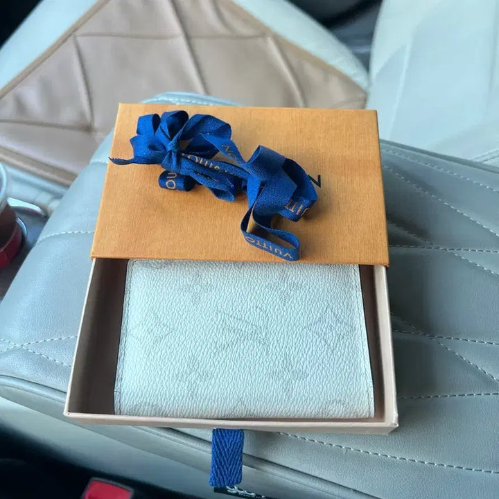 [SOLD OUT] 루이비통 모노그램 오거나이저 화이트