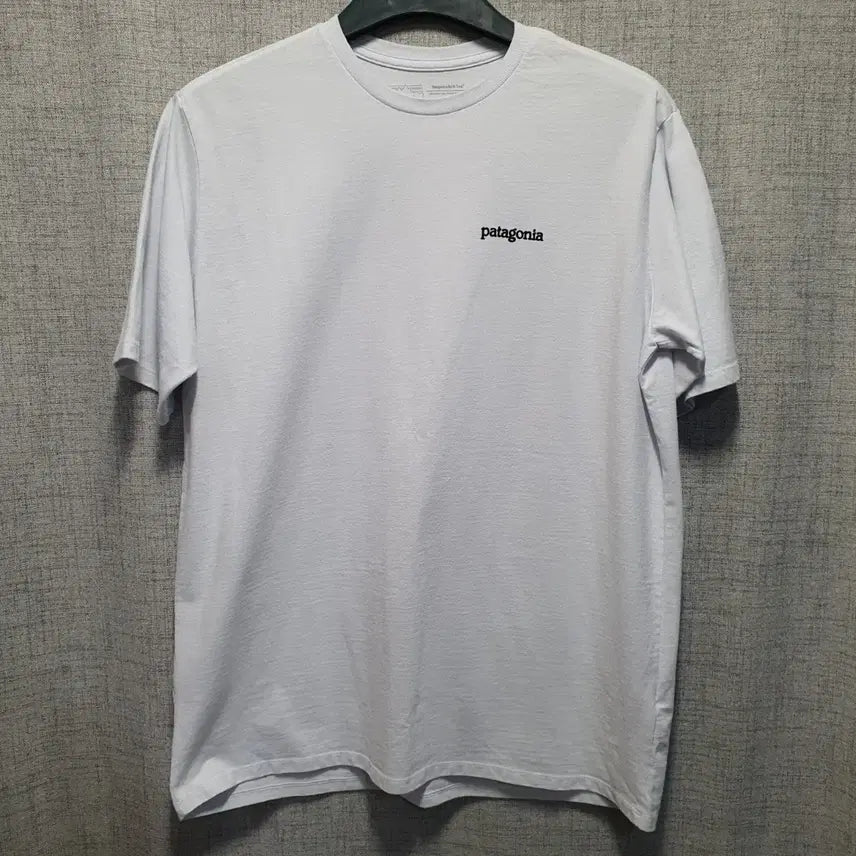 [BUNJANG] Patagonia Regular Fit White Round Short Sleeve T-shirt L / 파타고니아 레귤러핏 화이트 라운드 반팔티 L