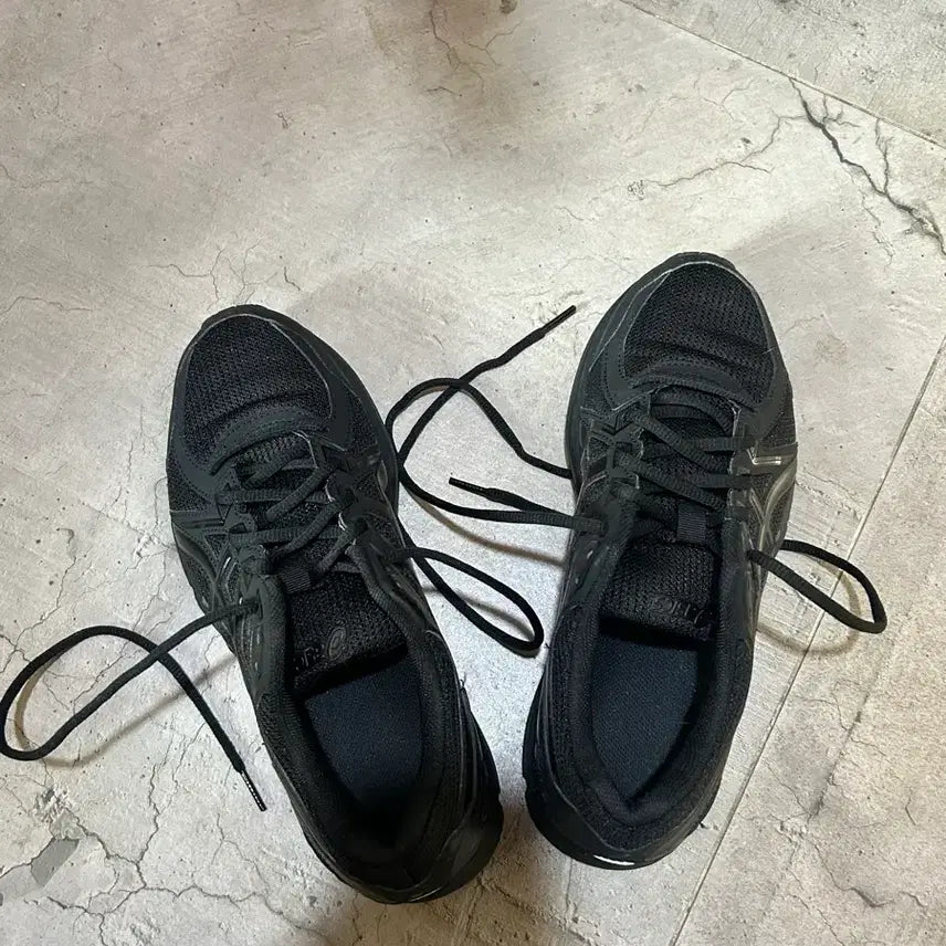 [SOLD OUT] 아식스 올블랙 운동화