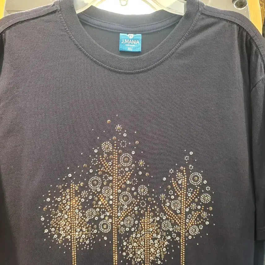 [BUNJANG] J.MANIA Tree Cubic Short Sleeve T-Shirt / [XL] J.MANIA 제이마니아 트리 큐빅 반팔 티셔츠 (상태 좋음)
