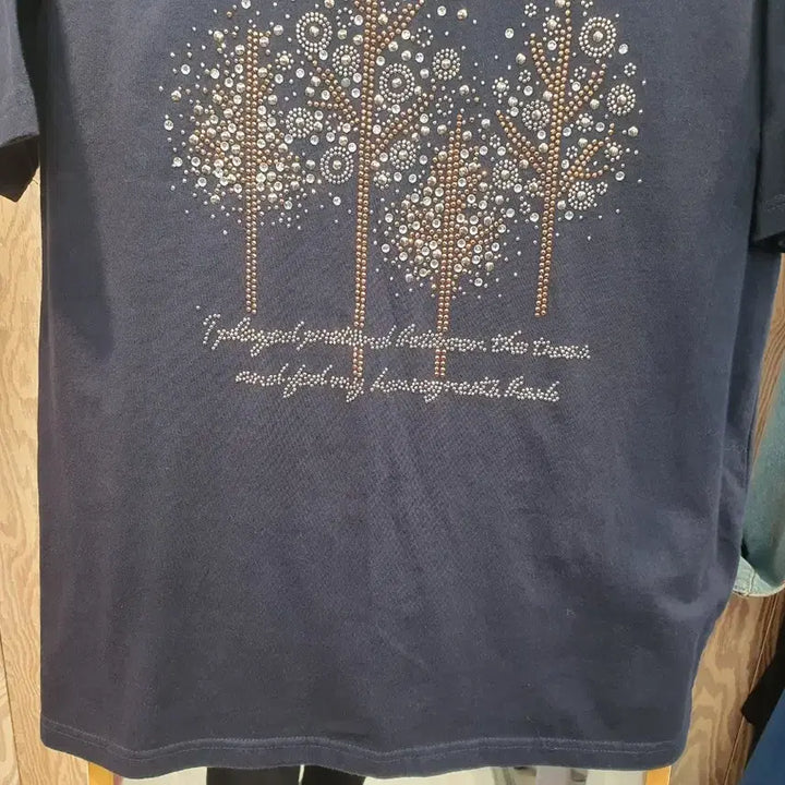 [BUNJANG] J.MANIA Tree Cubic Short Sleeve T-Shirt / [XL] J.MANIA 제이마니아 트리 큐빅 반팔 티셔츠 (상태 좋음)