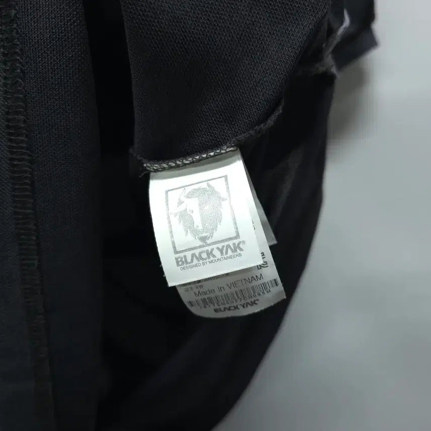 [BUNJANG] Black Yak Embroidered Pocket Dry Polo Shirt (95) / 블랙야크 포켓자수 드라이 카라티 ( 95 )