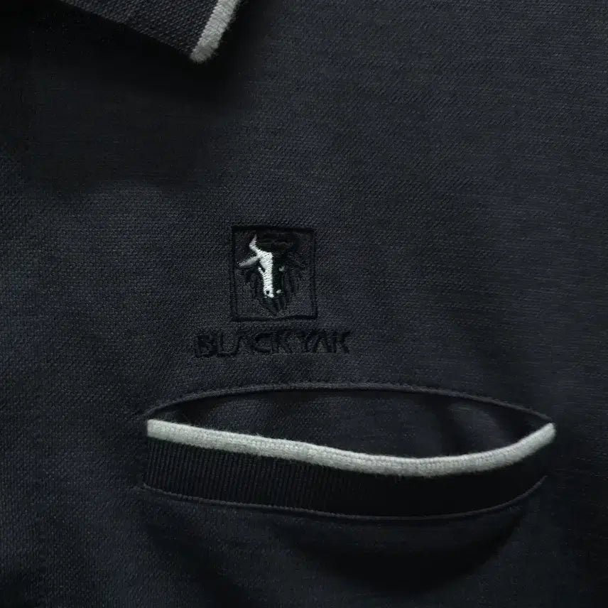 [BUNJANG] Black Yak Embroidered Pocket Dry Polo Shirt (95) / 블랙야크 포켓자수 드라이 카라티 ( 95 )