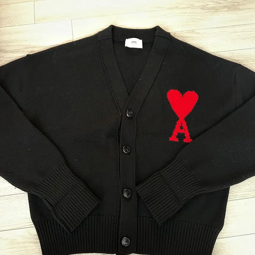 [BUNJANG] AMI Big Heart Logo Oversized Intarsia Cardigan / 아미 빅 하트 로고 오버사이즈 인타르시아 가디건 블랙