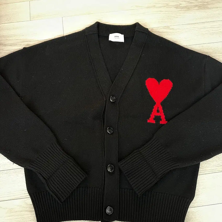 [BUNJANG] AMI Big Heart Logo Oversized Intarsia Cardigan / 아미 빅 하트 로고 오버사이즈 인타르시아 가디건 블랙