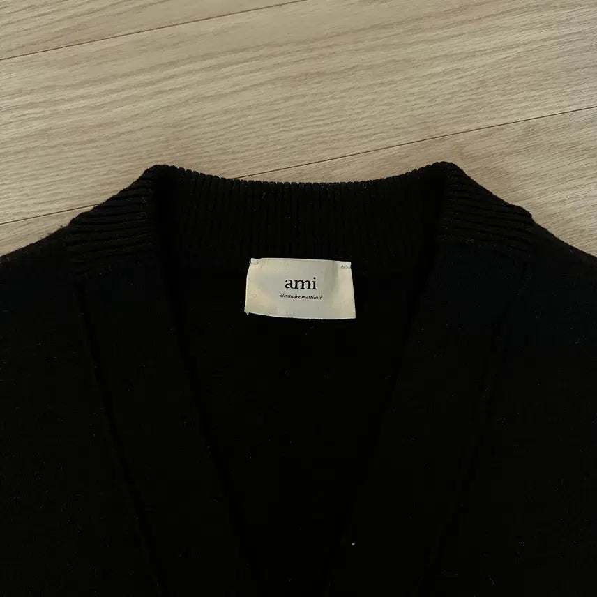 [BUNJANG] AMI Big Heart Logo Oversized Intarsia Cardigan / 아미 빅 하트 로고 오버사이즈 인타르시아 가디건 블랙