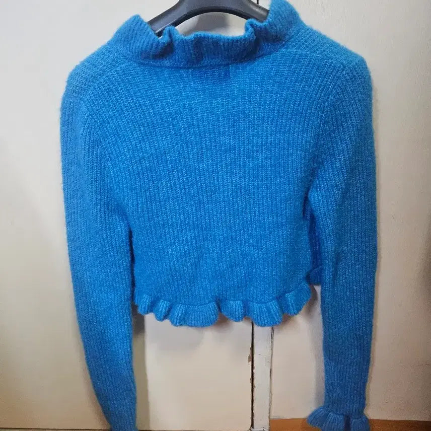 [BUNJANG] Ganni Ruffle Crop Knit Wool Cardigan Blue / 44) 가니 러플 크롭 니트 울 가디건 블루