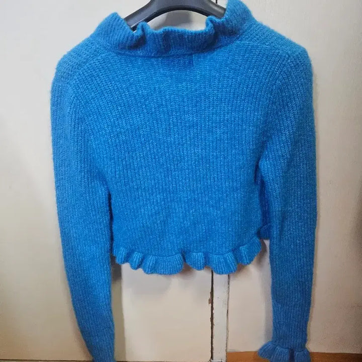 [BUNJANG] Ganni Ruffle Crop Knit Wool Cardigan Blue / 44) 가니 러플 크롭 니트 울 가디건 블루