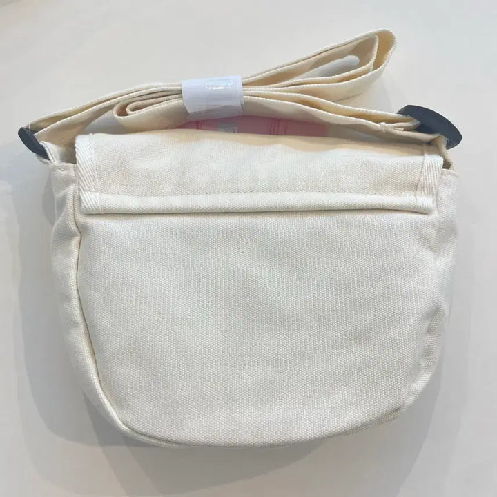 [BUNJANG] Sanrio Hello Kitty Ivory Crossbody Bag / 새상품) 헬로키티 아이보리 크로스백 산리오 정품