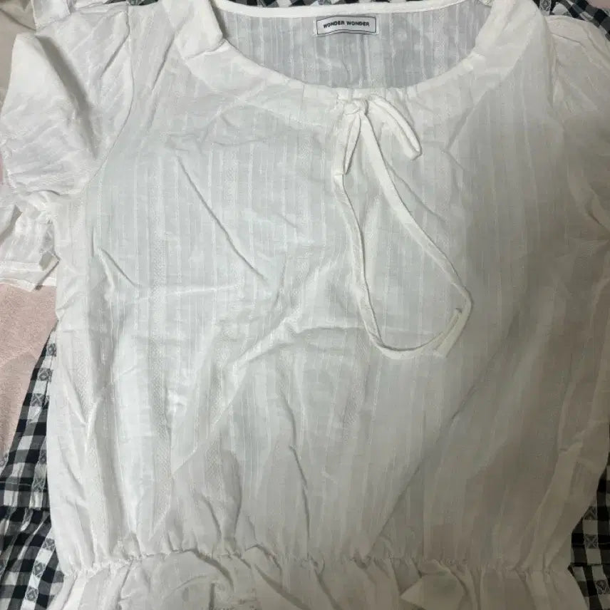 [BUNJANG] Wonder Wonder White Blouse Punching Lace / 원더원더 화이트 블라우스 펀칭 레이스