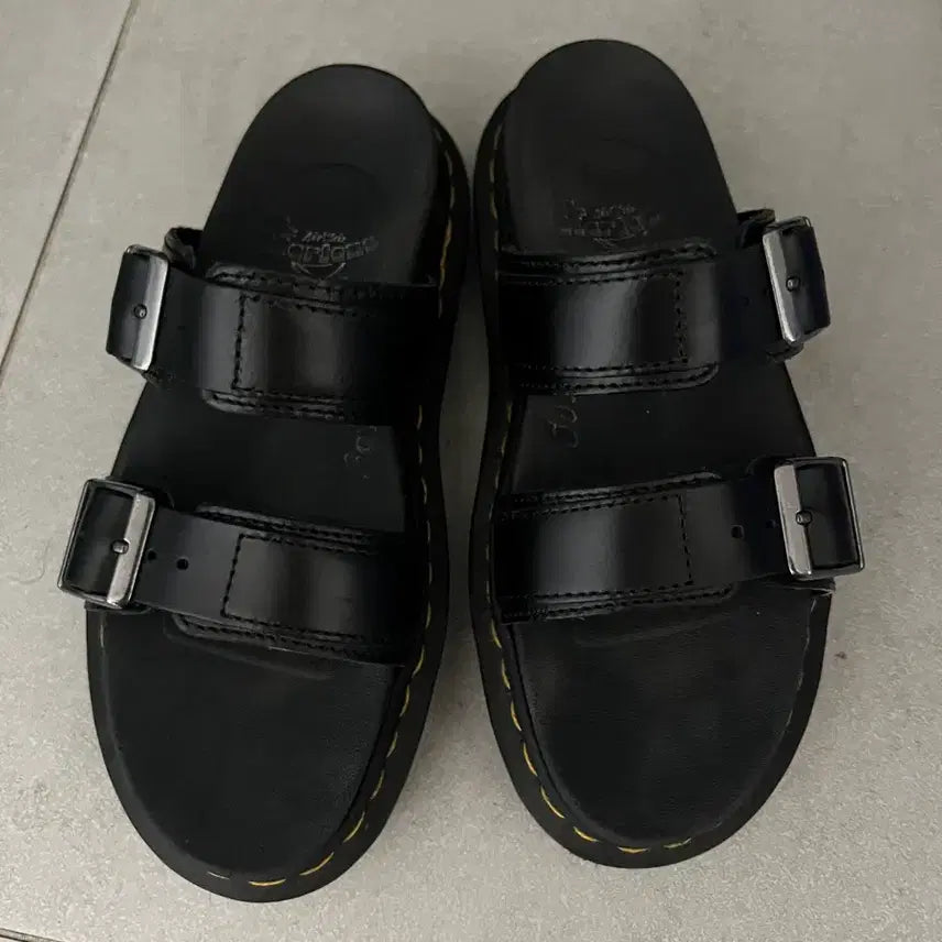 [SOLD OUT] 닥터마틴 마일즈 230