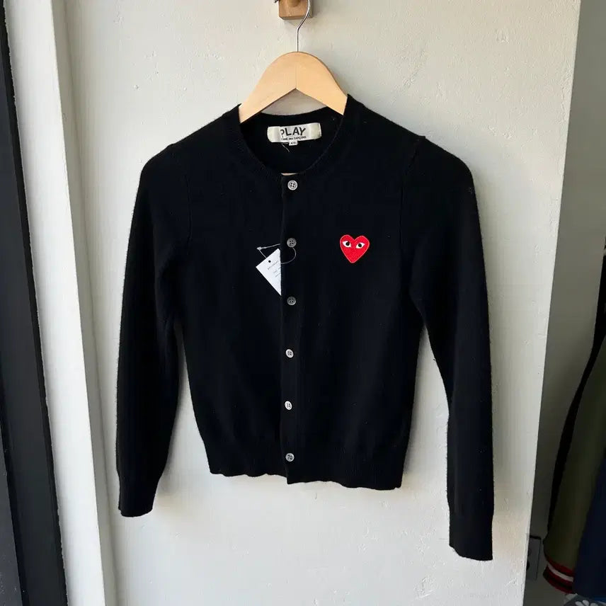 [BUNJANG] Comme des Garcons Red Emblem Wool Cardigan / 16787 - 꼼데가르송 레드 와펜 울 가디건 (울 100%)