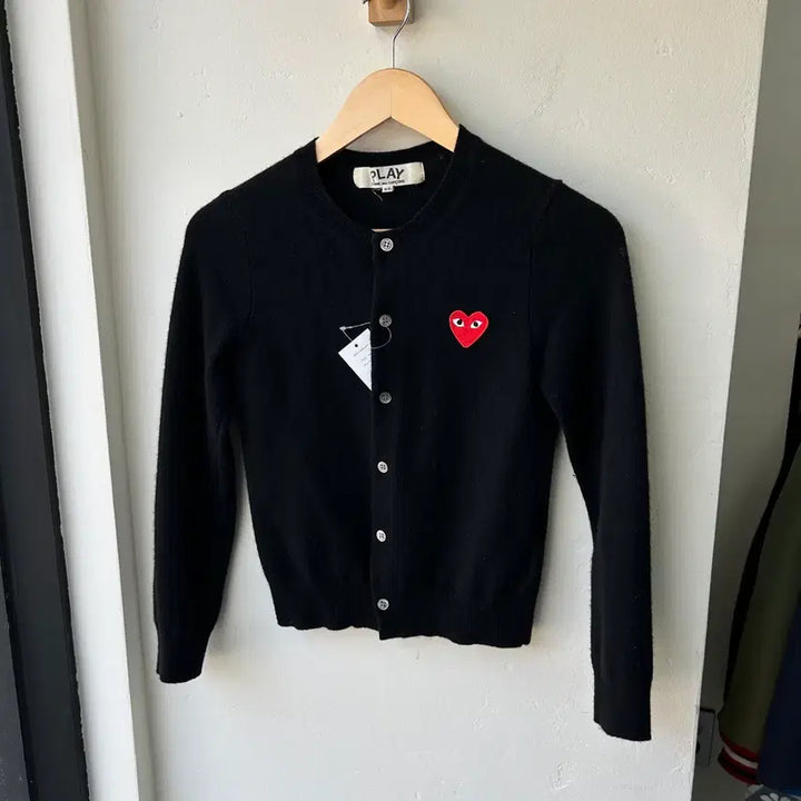 [BUNJANG] Comme des Garcons Red Emblem Wool Cardigan / 16787 - 꼼데가르송 레드 와펜 울 가디건 (울 100%)