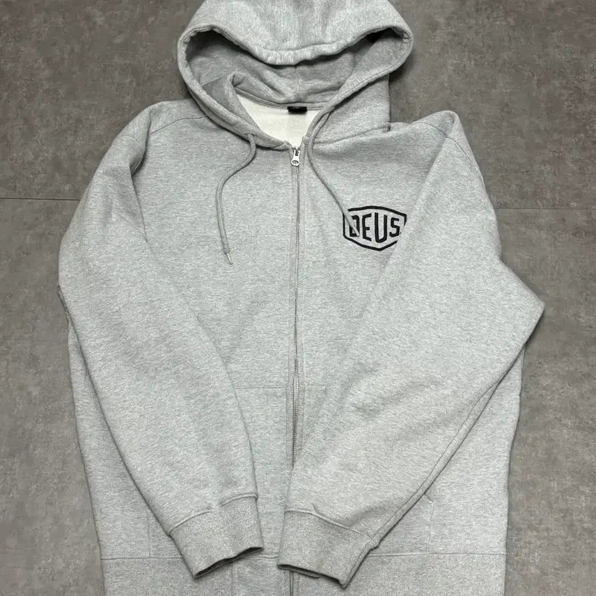 [SOLD OUT] 데우스 서울 후드집업 XL