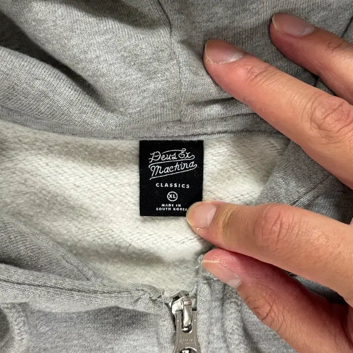 [SOLD OUT] 데우스 서울 후드집업 XL