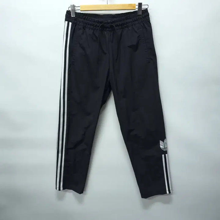 [SOLD OUT] 아디다스 사이드 트레포일 바스락 9부팬츠 (27~29)