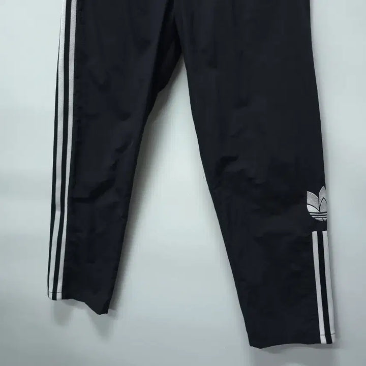 [SOLD OUT] 아디다스 사이드 트레포일 바스락 9부팬츠 (27~29)