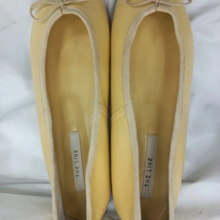 [BUNJANG] The Line Yellow Flat Shoes 245mm / 더라인 옐로우 플랫슈즈 245mm