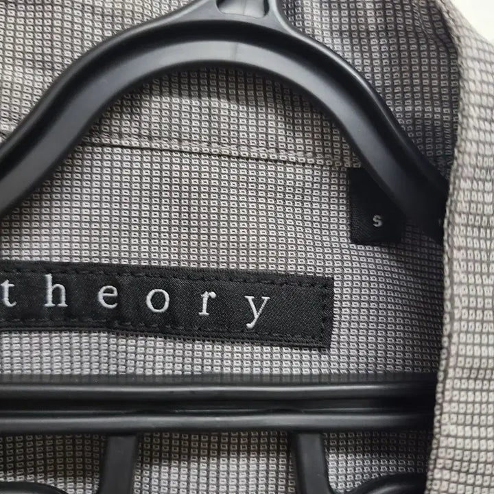 [BUNJANG] Theory Cotton Henley Neck Shirt / 띠어리 코튼 헨리넥 셔츠 95-100