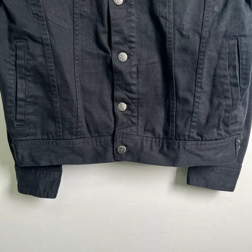 [BUNJANG] Vintage Black Studded Denim Jacket (Size M) / jpn vtg 빈티지 블랙 스터드 데님 자켓 M