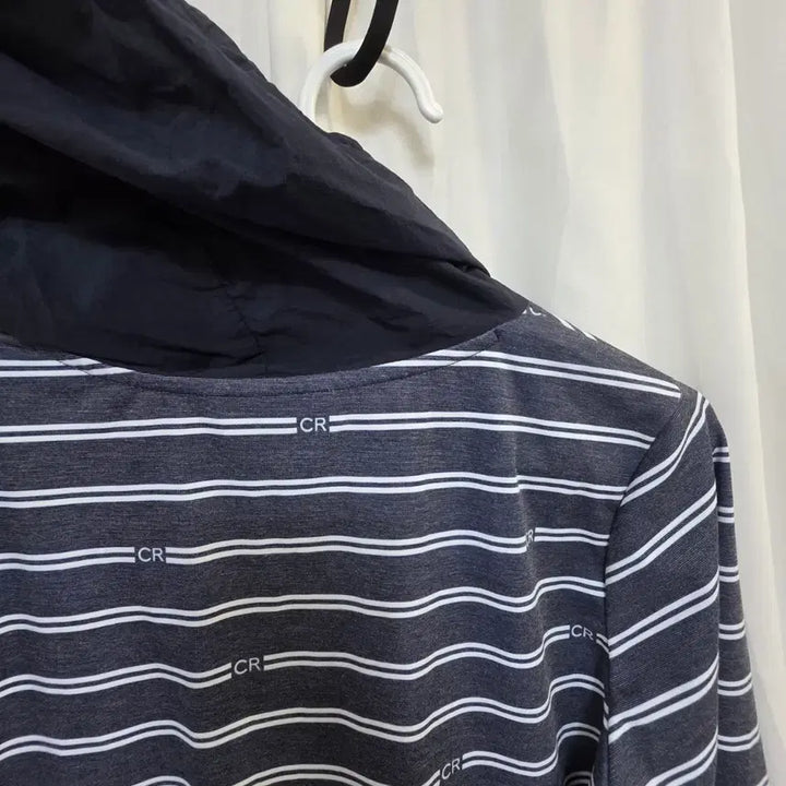 [SOLD OUT] 크로커다일 여성스트라이프 긴팔 후드티105