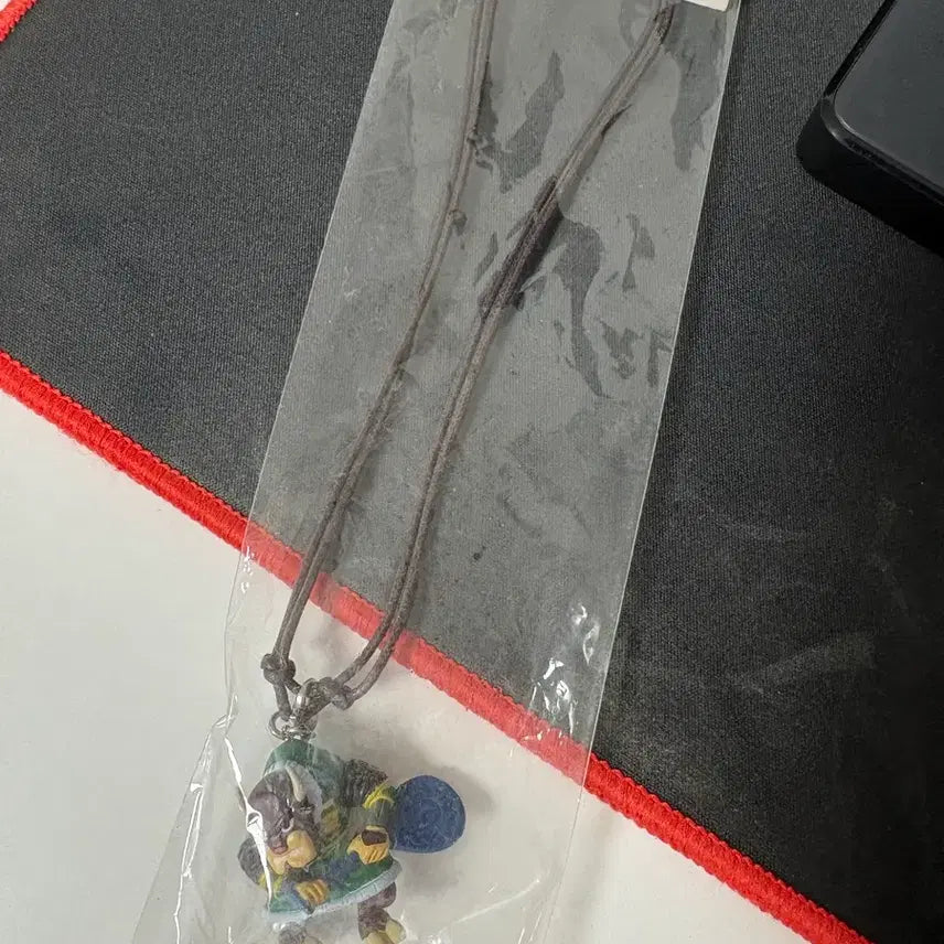 [BUNJANG] Vintage One Piece Figure Necklace Keyring / 고전 레트로) 원피스 피규어 목걸이 열쇠고리