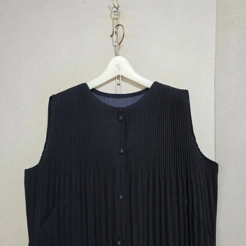 [SOLD OUT] 활용하기좋은 조끼 점퍼 FF   n4708