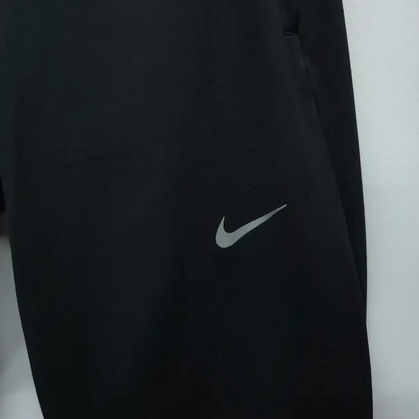 [BUNJANG] Nike Dri-FIT Black 배기 Pants (30-32) / 나이키 드라이핏 배기 팬츠 ( 30~32 )