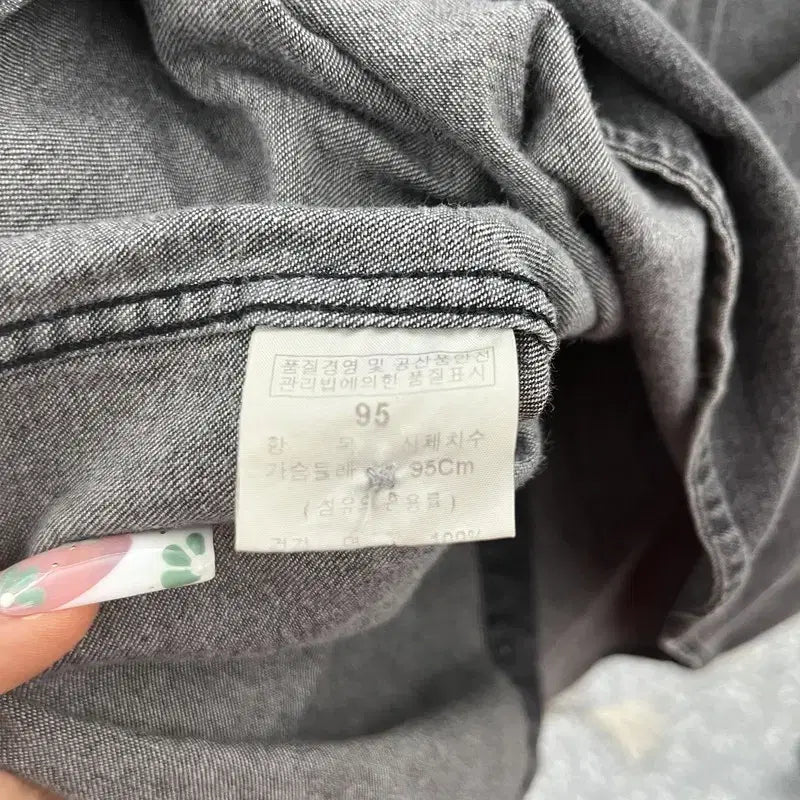 [SOLD OUT] 푸부 올드스쿨 레트로 스트릿 슬림핏 흑청 데님셔츠 95 C11063