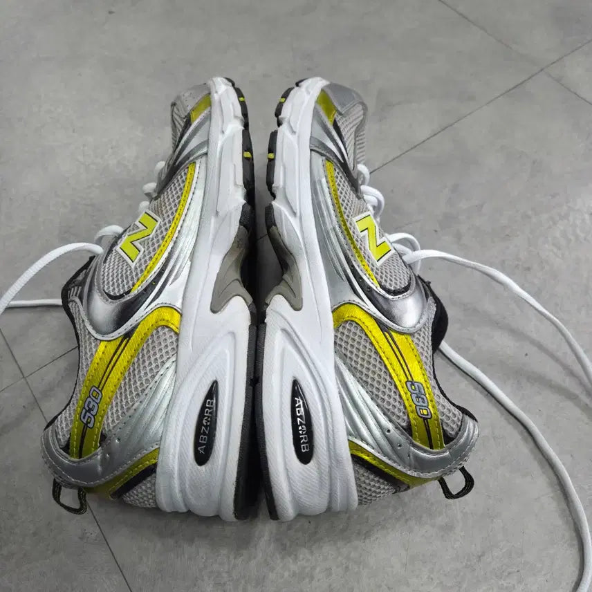 [BUNJANG] New Balance MR 530SC Yellow Sneakers / 뉴발란스  MR 530SC  옐로우 270