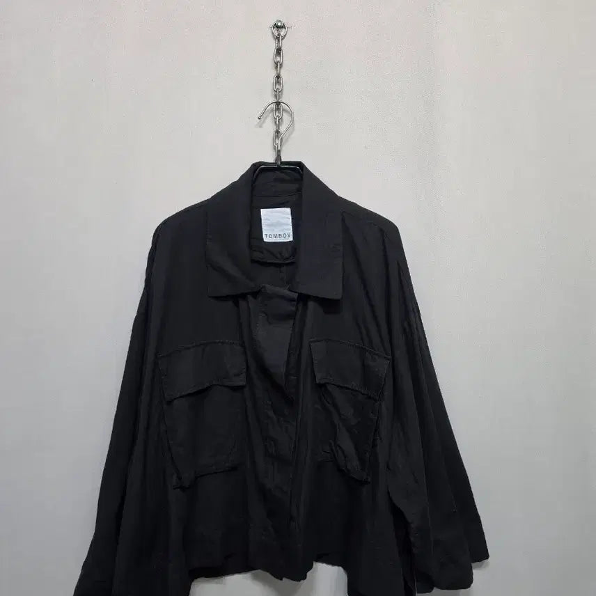 [SOLD OUT] 톰보이 블랙 포켓 셔츠 자켓