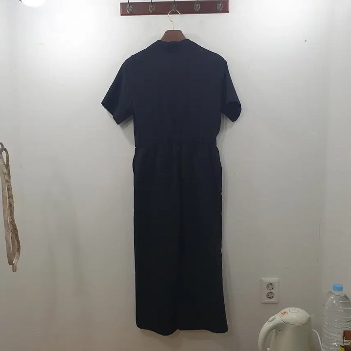 [BUNJANG] 55 브리엘 여성 블랙 여름 얇은 반팔 카라 점프수트 / 55 브리엘 여성 블랙 여름 얇은 반팔 카라 점프수트