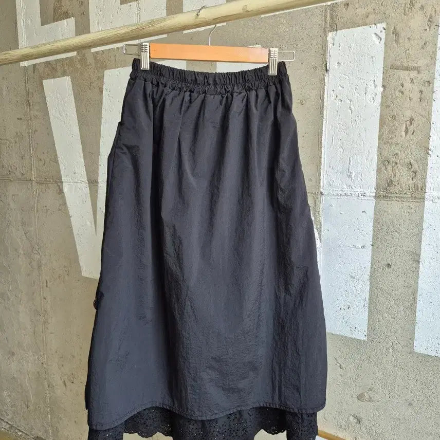 [SOLD OUT] 레이스배색 스커트