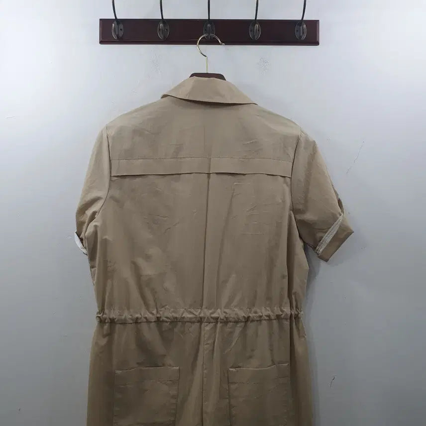 [SOLD OUT] 66 에고이스트 여성 베이지 여름 얇은 반팔 카라 점프수트