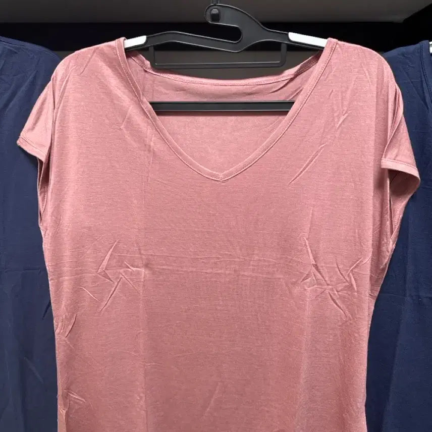 [BUNJANG] V-Neck Short Sleeve T-Shirt Set (Navy x2, Pink x1) / V넥 반팔 티셔츠 네이비2장/핑크1장
