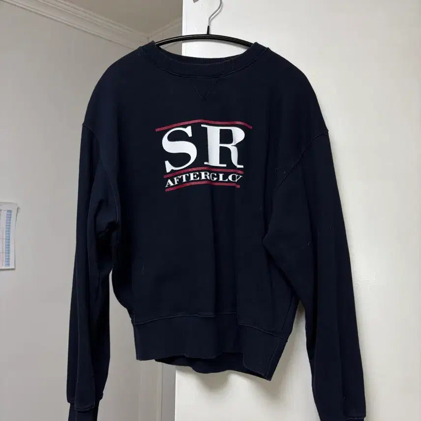 [BUNJANG] Soirre Sweatshirt (Navy) / 쏘이르 스웻셔츠 맨투맨 (네이비)