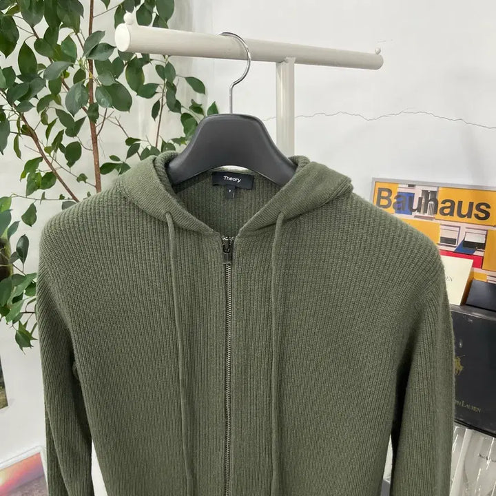 [SOLD OUT] 띠어리 캐시미어 100% 후드집업 P
