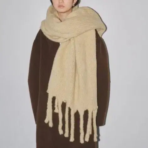 [BUNJANG] Ivory Knit Tassel Scarf / 아이보리색 니트 태슬 머플러