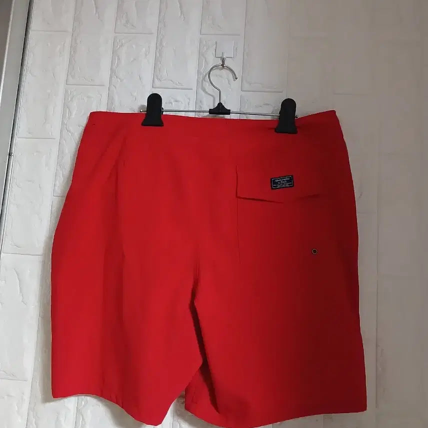 [BUNJANG] Abercrombie Red Logo Track Shorts / 아베크롬비 레드 로고 트랙 반바지