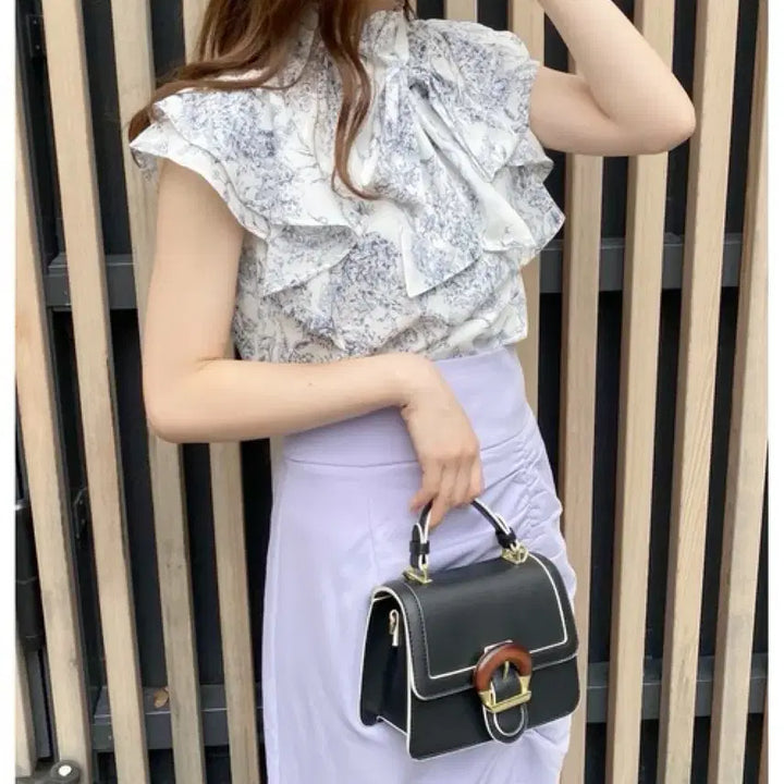 [BUNJANG] INGNI Ribbon Frill Blouse / ingni 잉그니 리본 프릴 블라우스 양산형 스나계