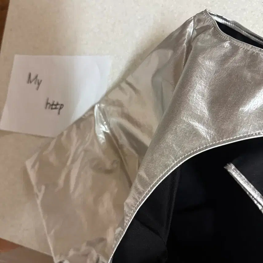 [BUNJANG] Adidas Seongsu Limited Edition Silver Shopper Bag / 아디다스 성수 오픈 기념 실버 쇼퍼백 새상품 판매합니다