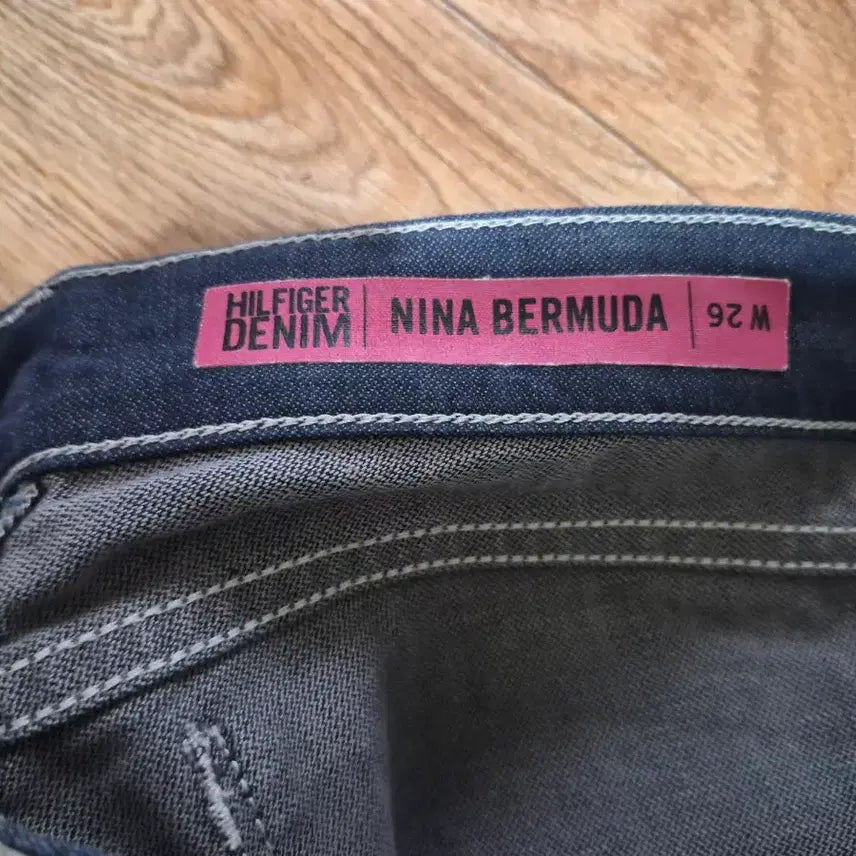 [BUNJANG] Tommy Hilfiger Nina Bermuda Denim Shorts / 타미힐피거 데님 니나 버뮤다 반바지 (26사이즈)