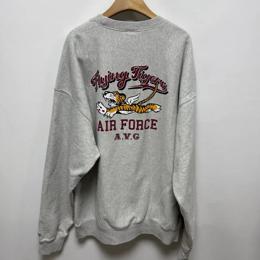 [BUNJANG] Outstanding Air Force Tiger Sweatshirt / (203) 아웃스탠딩 에어포스 타이거 맨투먄