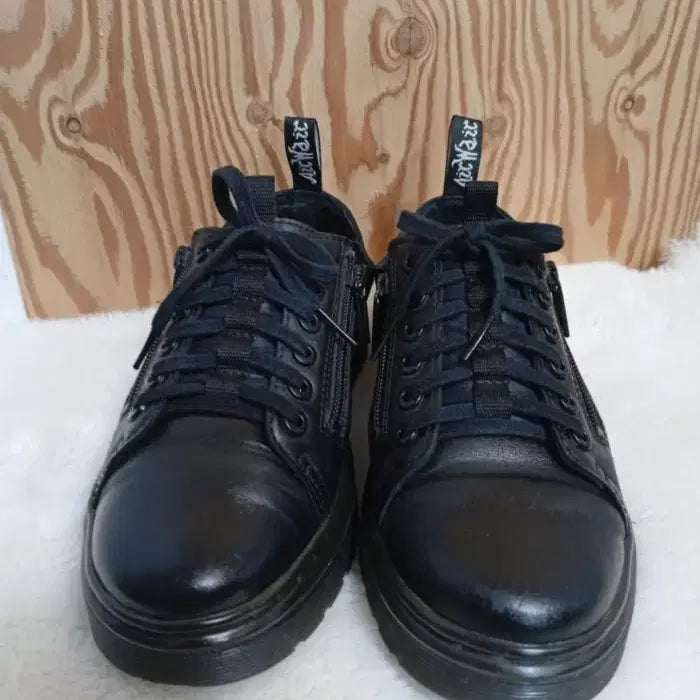 [BUNJANG] Dr. Martens Dante Zip 6 Eyelet Boot / 닥터마틴 단테 집(DANTE ZIP)6 아이 지퍼 슈즈 블랙