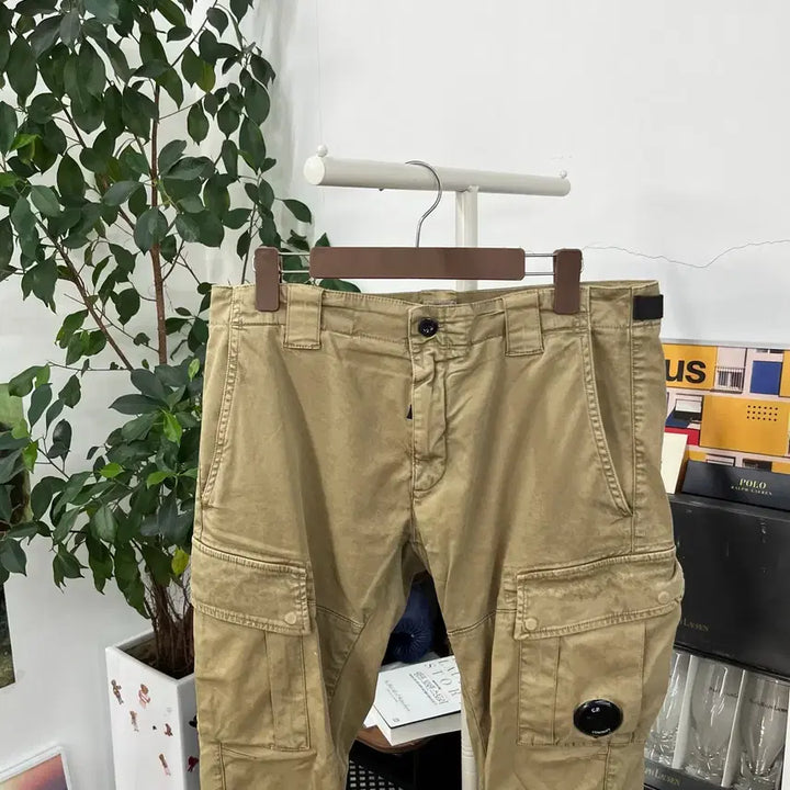 [BUNJANG] CP Company Lens Pocket Cargo Pants Size 48 / Cp컴퍼니 렌즈와펜 카고팬츠 48