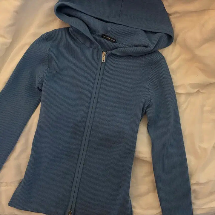[BUNJANG] Brandy Melville Electric Blue Knit Zip-Up / 브랜디멜빌 니트집업
