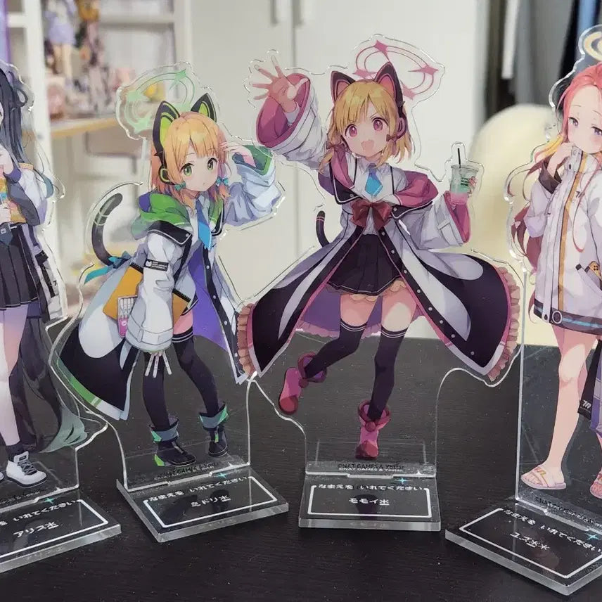 [BUNJANG] Blue Archive Acrylic Stand 4-Piece Set / 블루 아카이브 아크릴 스탠드 4종 세트