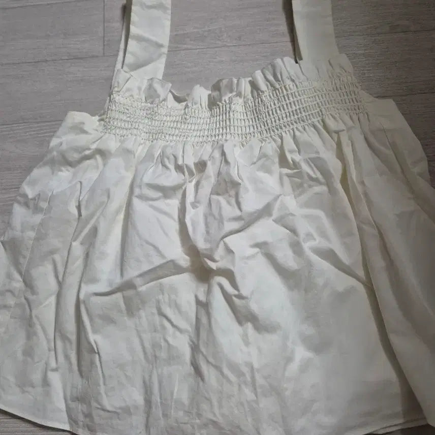 [BUNJANG] Lucky Chouette Ivory Shirring Sleeveless Blouse / 럭키슈에뜨 아이보리 셔링 나시 블라우스