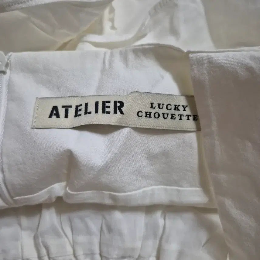 [BUNJANG] Lucky Chouette Ivory Shirring Sleeveless Blouse / 럭키슈에뜨 아이보리 셔링 나시 블라우스
